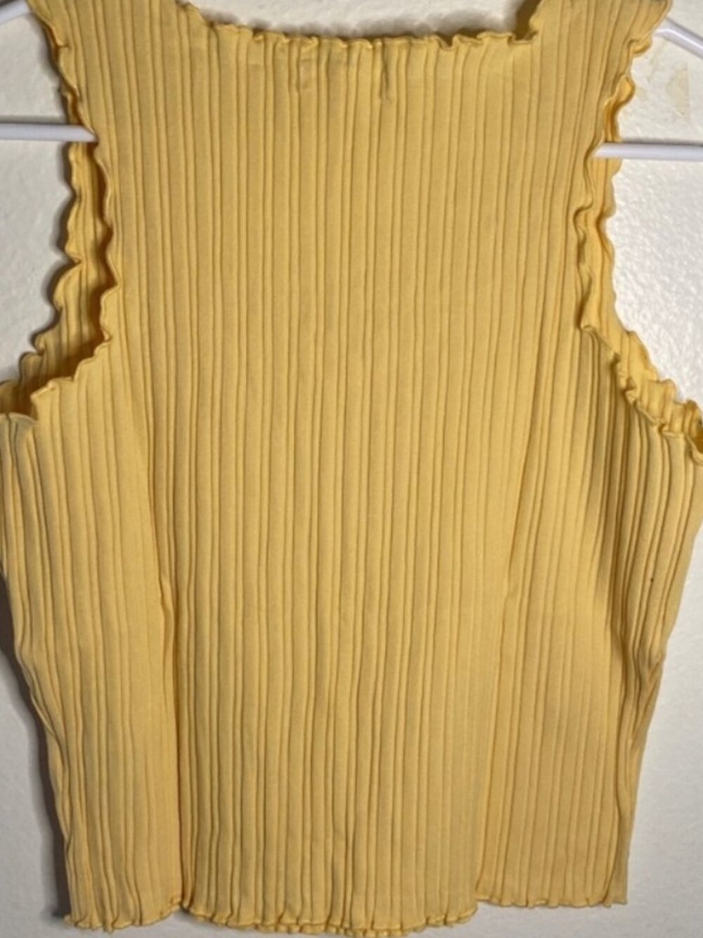 Yellow top - Picture 2 of 2